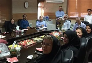  "برگزاری جلسات lab meeting دوشنبه ی هر هفته در مرکز تحقیقات ایمونولوژی"