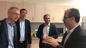 بازدید دکتر هولمسکوف و هیئت همراه از دانشگاه اودنسه دانمارک از مرکز تحقیقات ایمونولوژی