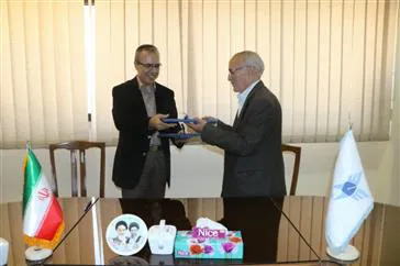 تفاهم نامه ی همکاری مرکز تحقیقات ایمونولوژی با مرکز تحقیقات بیوفتونیک دانشگاه آزاد اسلامی تبریز